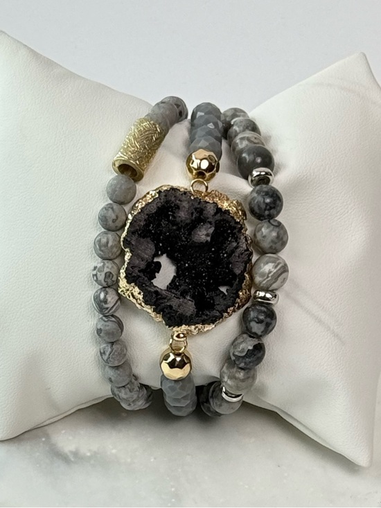 Jewelry - 3PC Gray Beaded Bracelet Stack with Druzy Pendant | Neutral Luxe Boutique Set